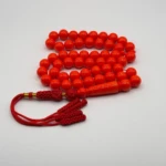 مسبحة باكالايت أحمر فاقع فاخر – 51 حبّة – 10 مم مع كركوشة حمراء و ذهبي